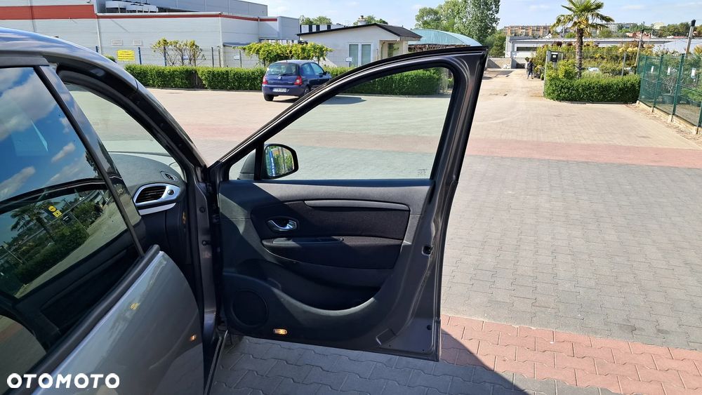 Renault Scenic 1.6 16V Dynamique - 10