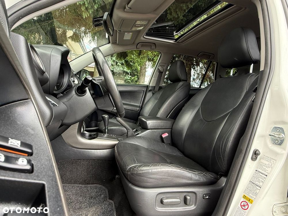 Toyota RAV4 2.2 D-4D 4x4 Automatik Executive - 15