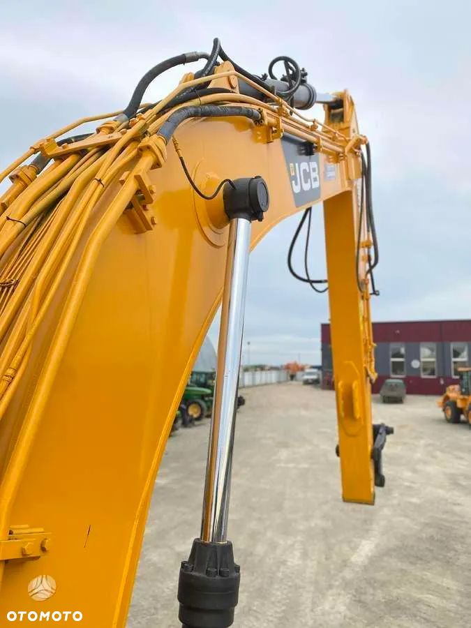 JCB JS 330 LC - 22