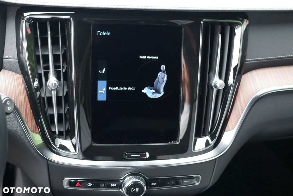Volvo V60 T6 AWD Recharge Geartronic Inscription - 29