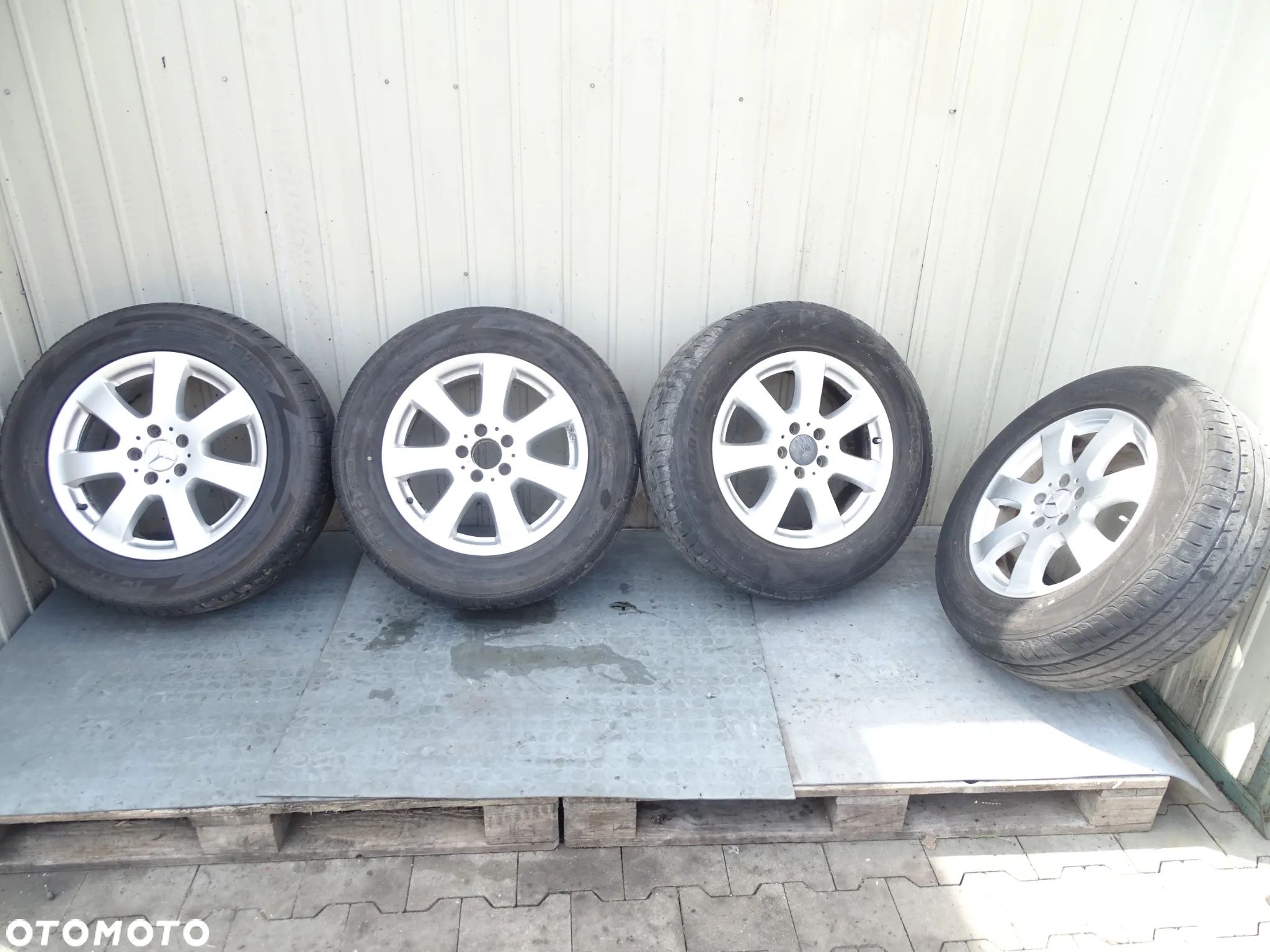 R Klasa W251 Felgi z oponami 235/65R17  7.5Jx17 5x112 komplet 2514011002 - 1