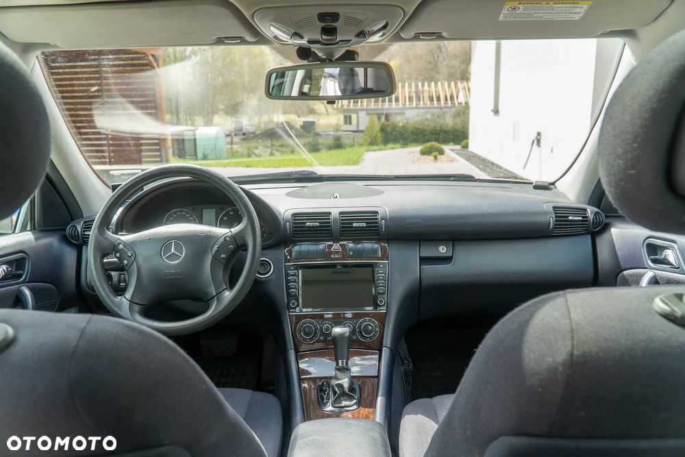 Mercedes-Benz Klasa C 200 Kompressor Automatik Classic - 13