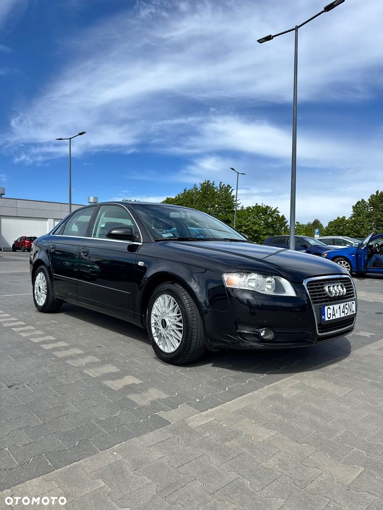 Audi A4 Limousine - 5