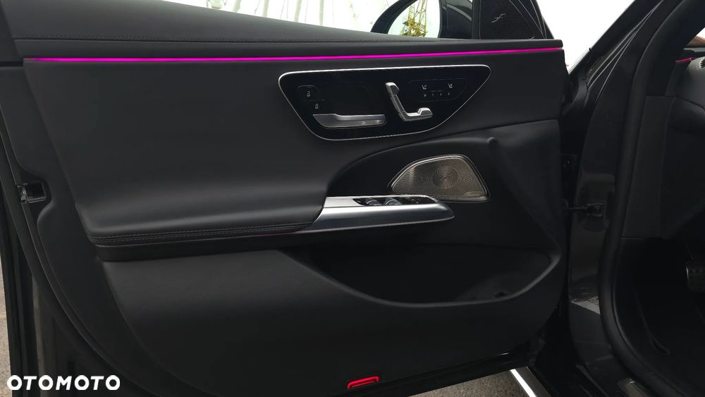 Mercedes-Benz Klasa E 220 d 4-Matic AMG - 39