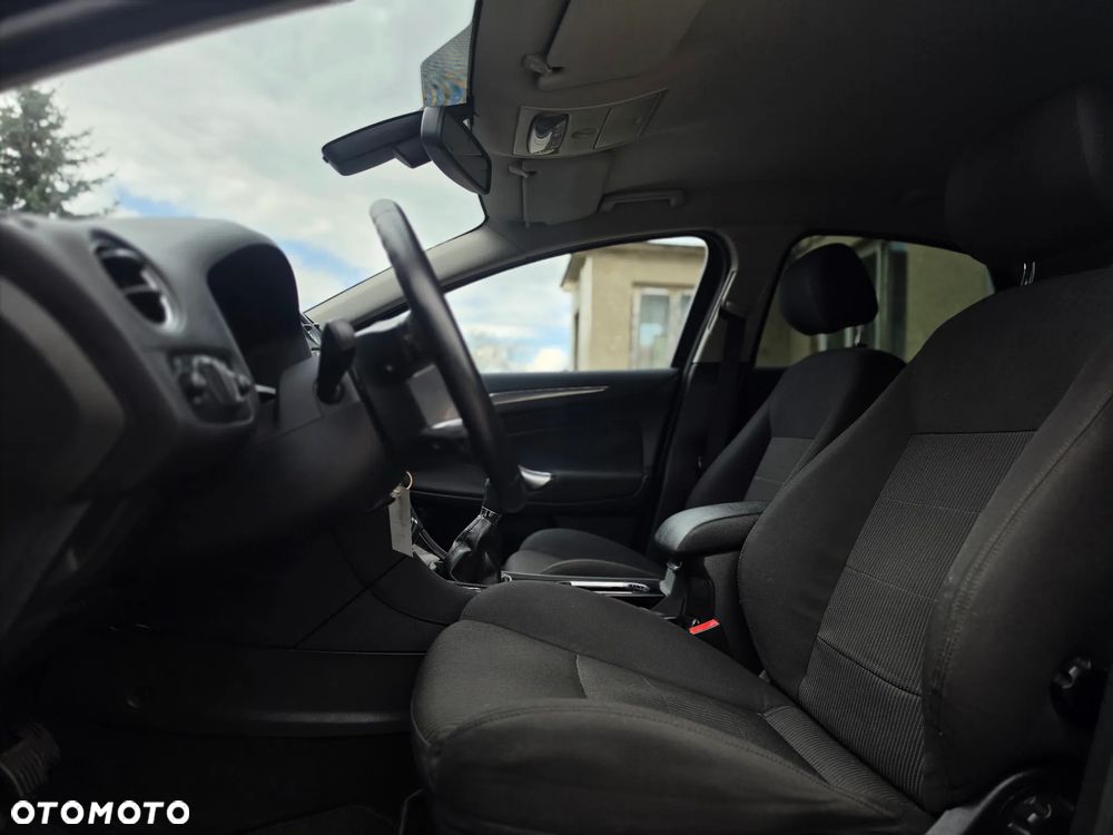 Ford Mondeo - 17