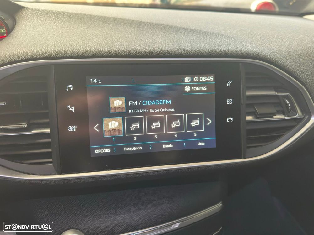 Peugeot 308 SW 1.2 PureTech Allure Pack - 19