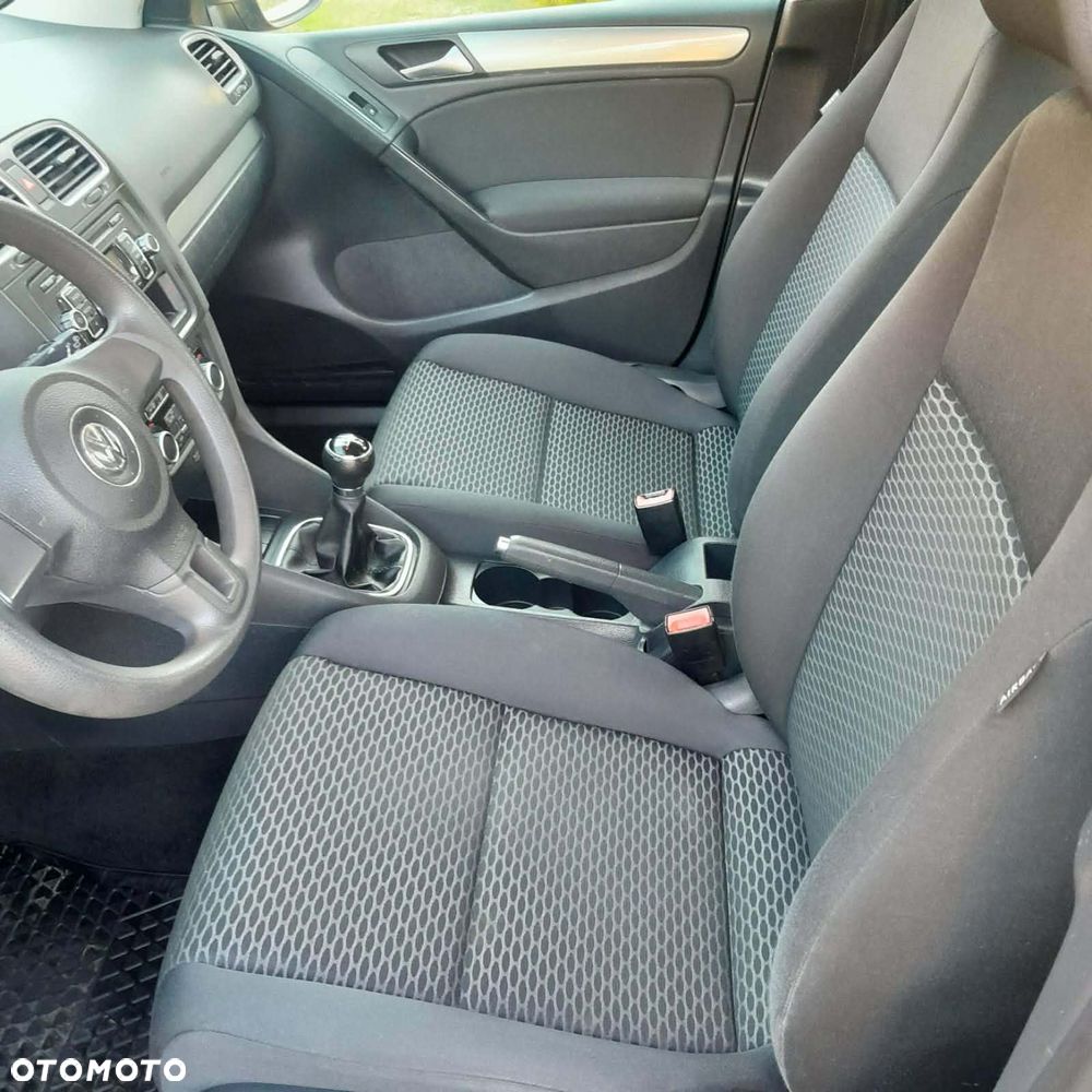 Volkswagen Golf - 11