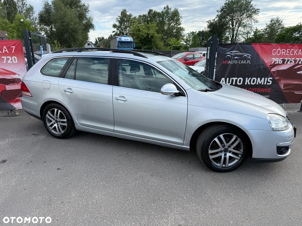 Volkswagen Golf 2.0 TDI DPF Highline - 12