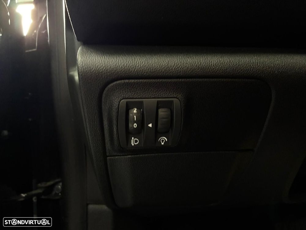 Renault Mégane Sport Tourer 1.5 Blue dCi Equilibre EDC - 23