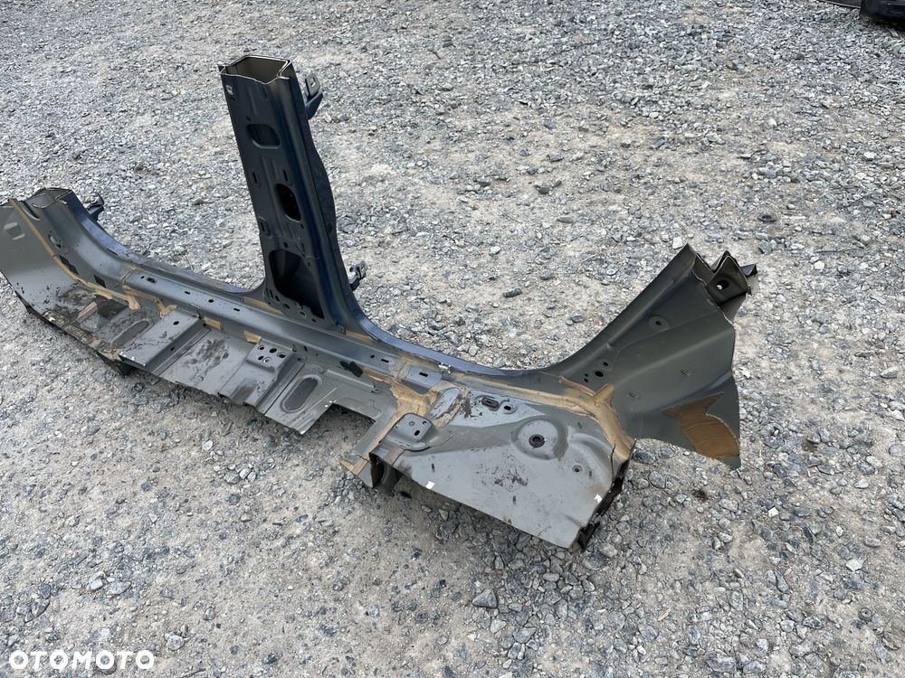 Ćwiartka prawa słupek próg Ford Kuga III - 4