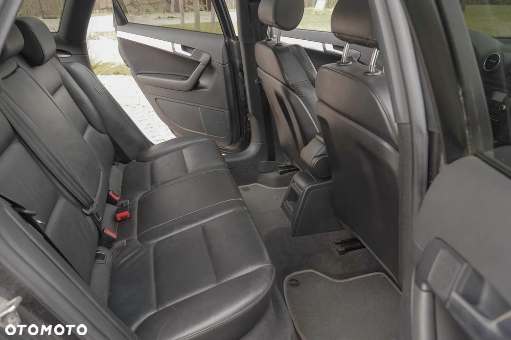 Audi A3 Sportback 1.8 TFSI S line Sportpaket (plus) - 17