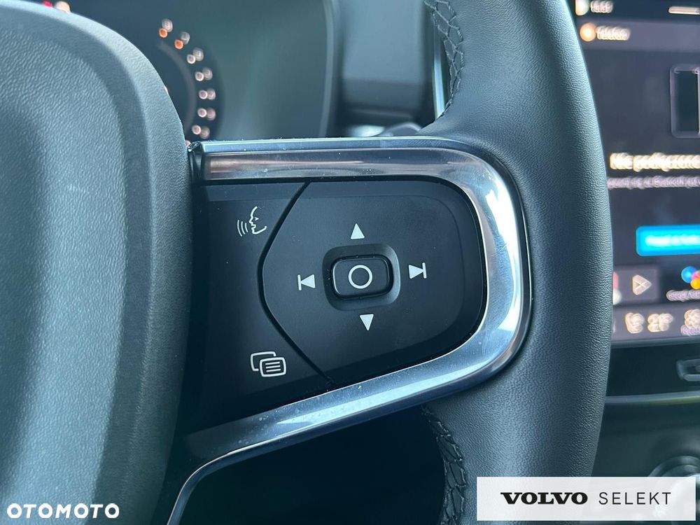 Volvo XC 40 - 18