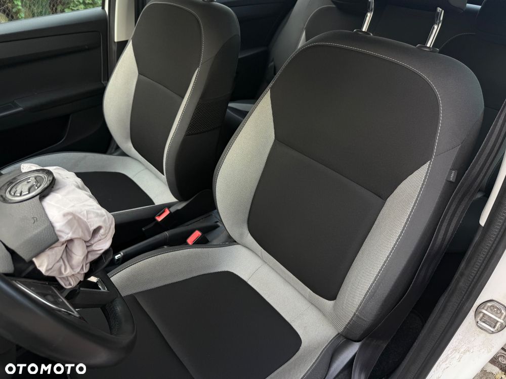 Skoda Fabia 1.0 TSI Style Color - 38