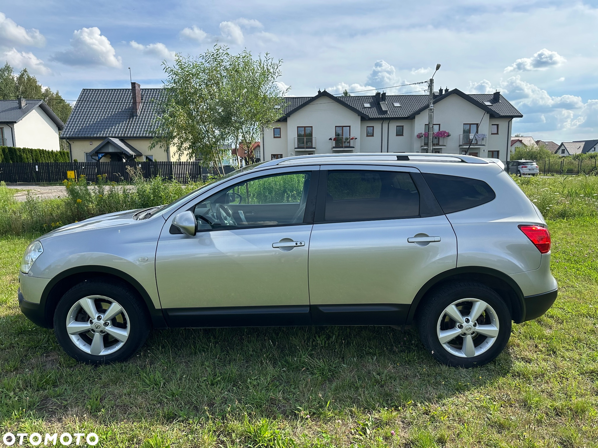 Nissan Qashqai+2 2.0 4x4 Tekna Premium - 2