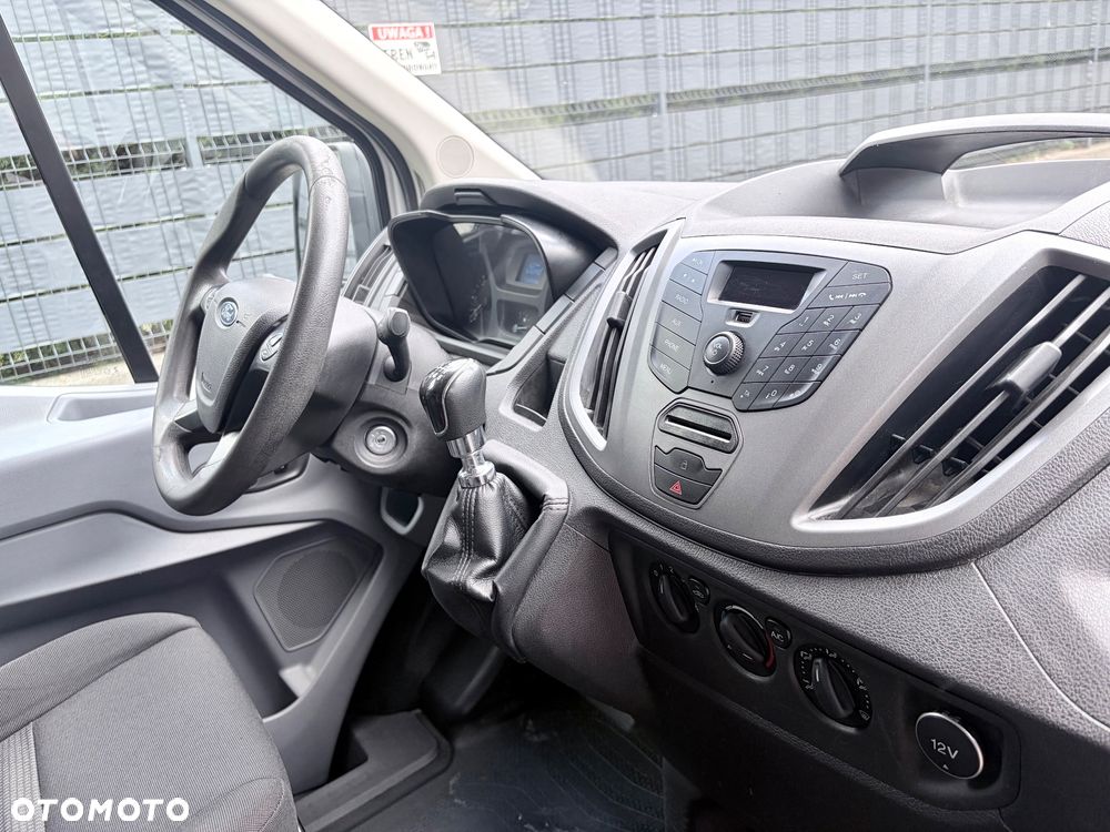 Ford Transit - 24
