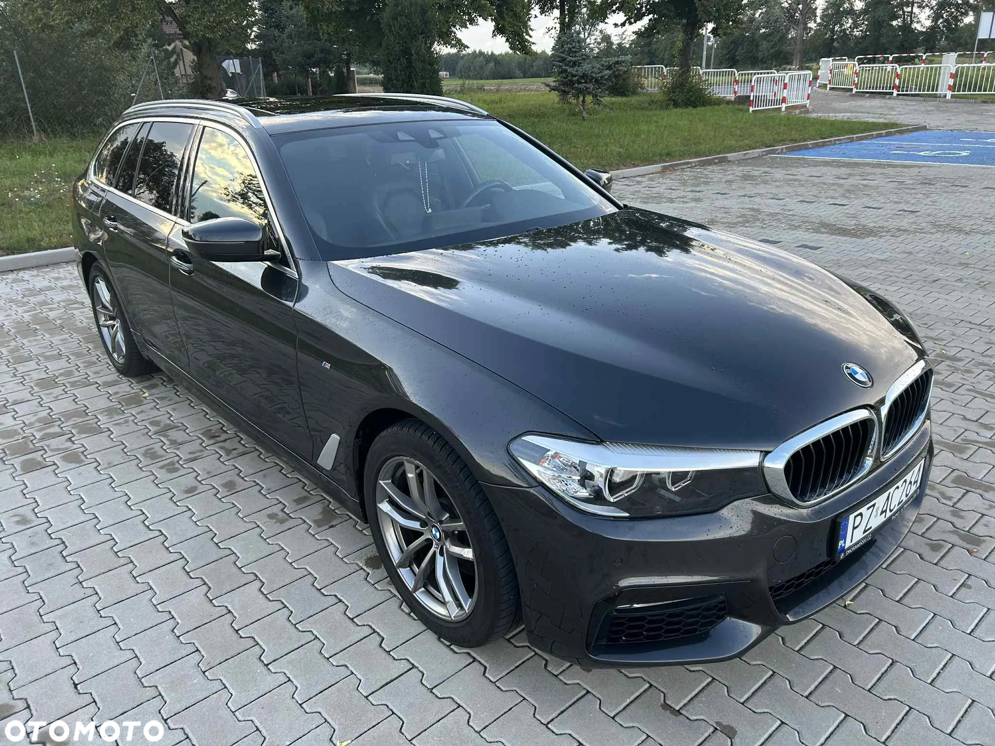 BMW Seria 5 520d M Sport - 2