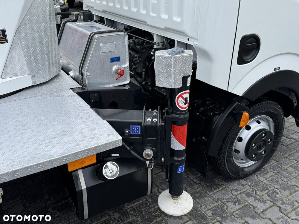 Nissan Cabstar - 21