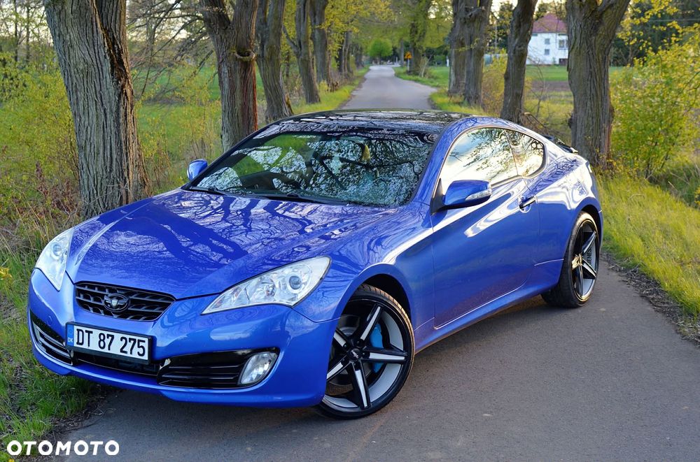 Hyundai Genesis Coupe - 2