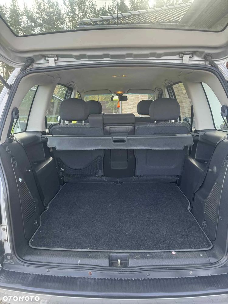 Opel Zafira 1.8 16V Comfort - 8