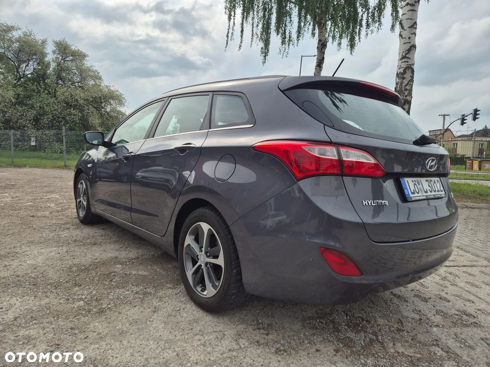 Hyundai i30 blue Kombi 1.6 GDi Style - 3