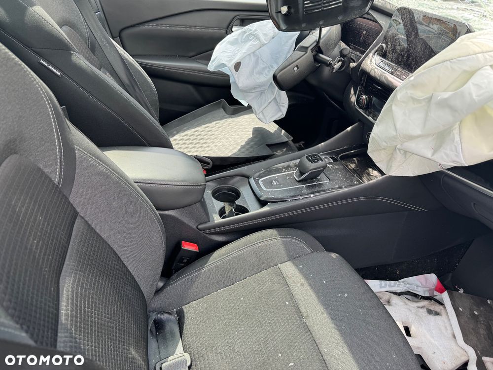 Nissan Qashqai 1.3 DIG-T DCT N-CONNECTA - 16