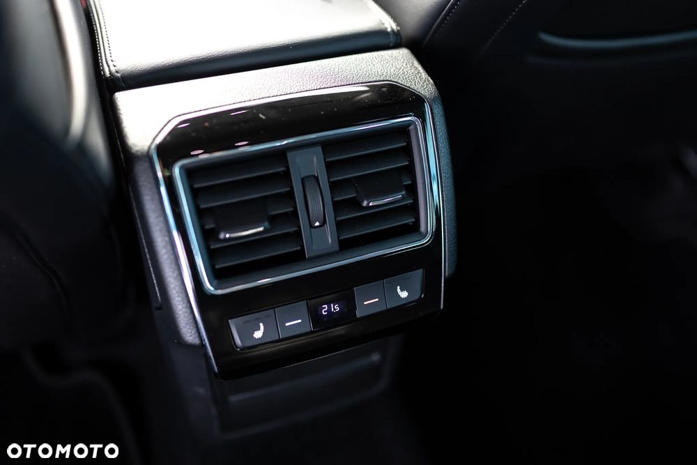 Skoda Superb 2.0 TDI DSG Style - 11