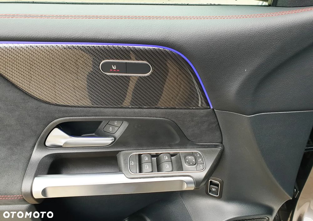 Mercedes-Benz GLB 220 d 4-Matic AMG Line 8G-DCT - 17