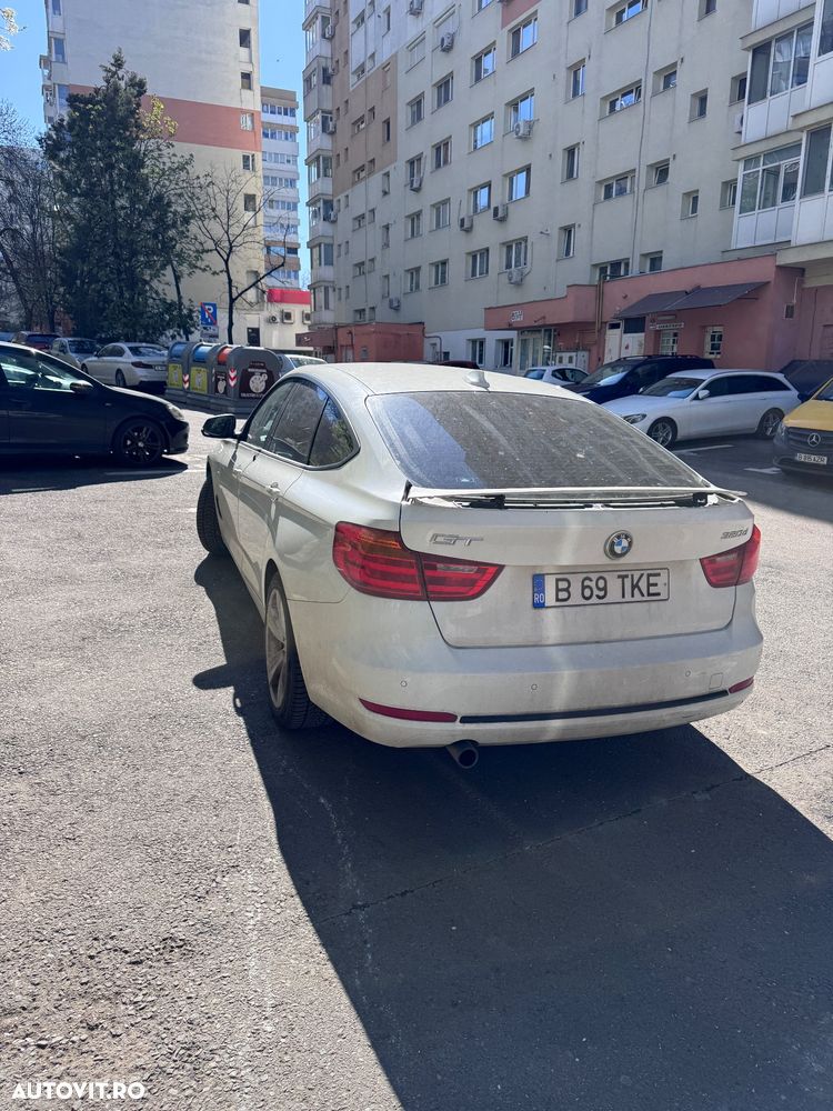 BMW Seria 3 320d DPF Aut. M Sport Edition - 2