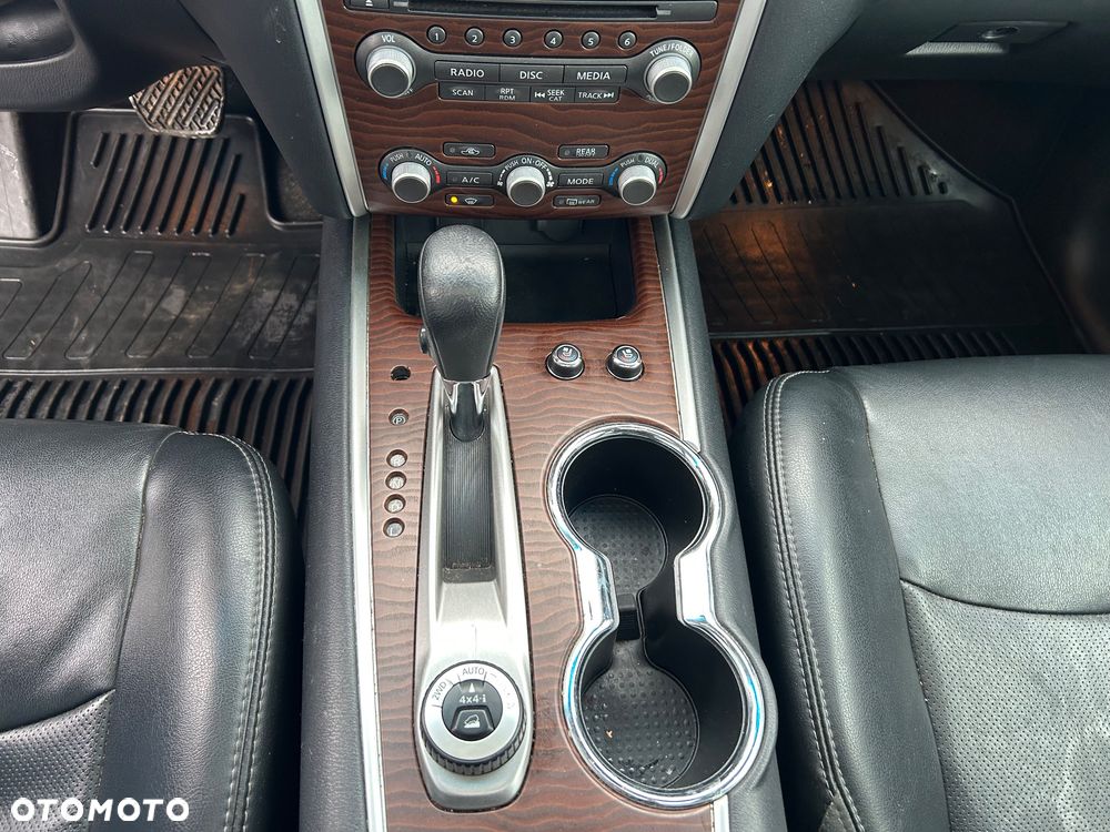 Nissan Pathfinder - 14