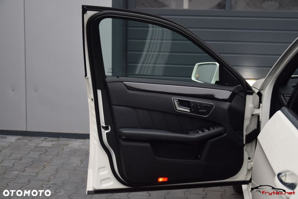 Mercedes-Benz Klasa E - 17