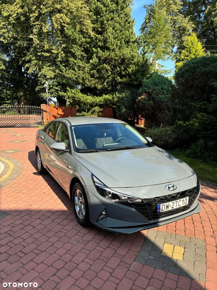 Hyundai Elantra 1.6 Smart CVT - 1