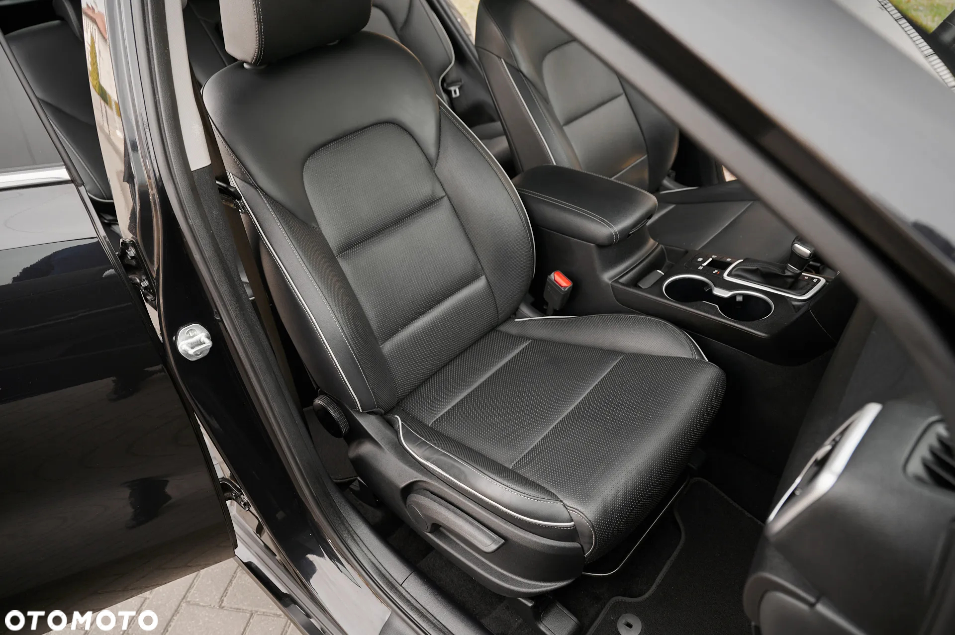 Kia Sportage 1.6 T-GDI 2WD DCT Black Edition - 22