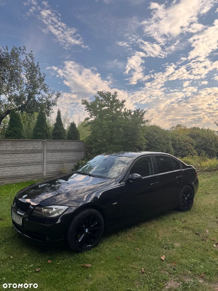 BMW Seria 3 318i - 1