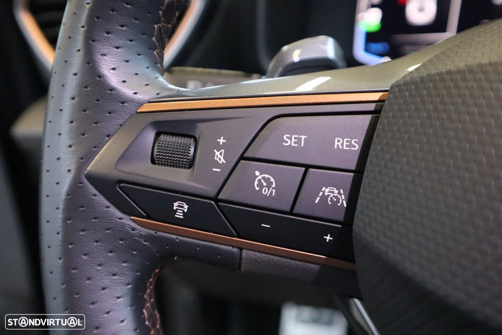 Cupra Formentor 1.4 e-Hybrid DSG VZ - 28