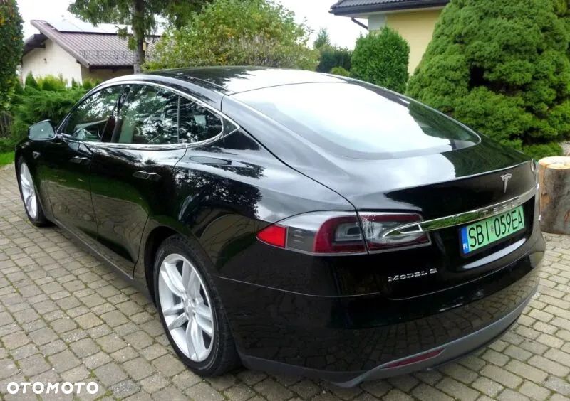 Tesla Model S 70 D - 3