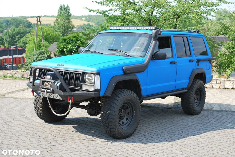 Jeep Cherokee - 9