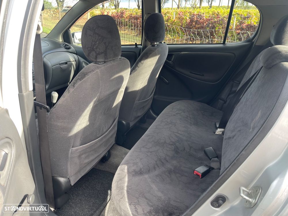 Toyota Yaris 1.4 D-4D Sol - 10