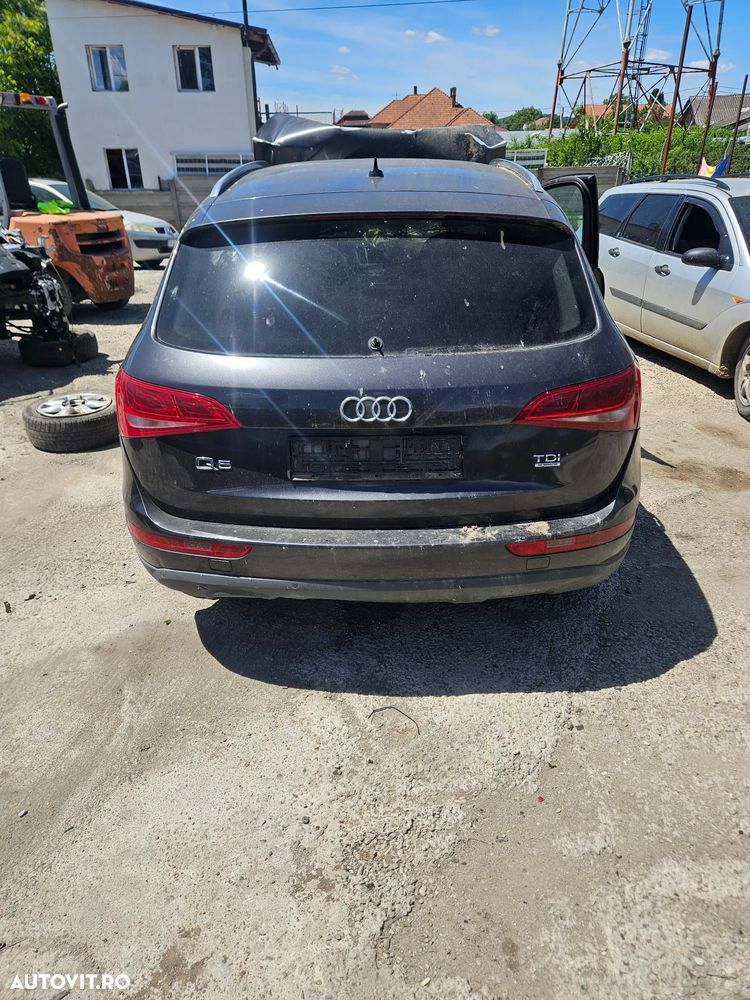 Dezmembrez audi q5 an 2011 - 1