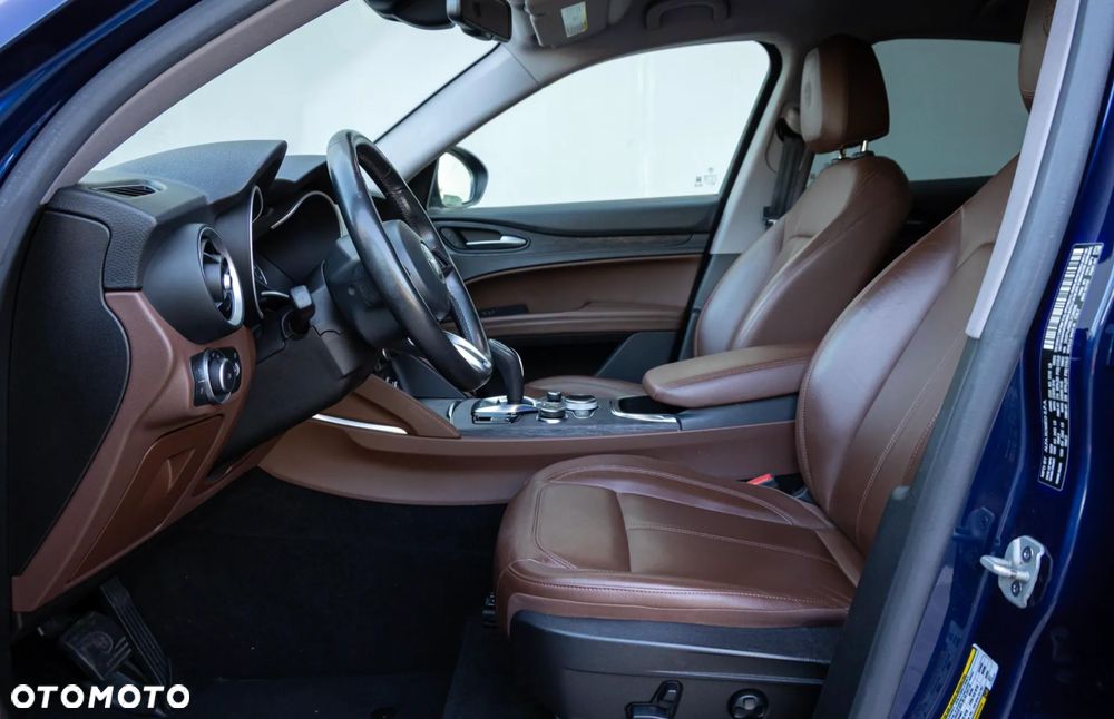 Alfa Romeo Stelvio - 19