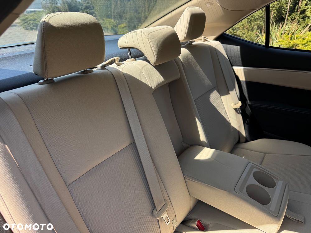 Toyota Corolla 1.6 Active EU6 - 28