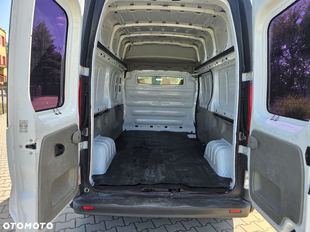 Opel Vivaro - 9