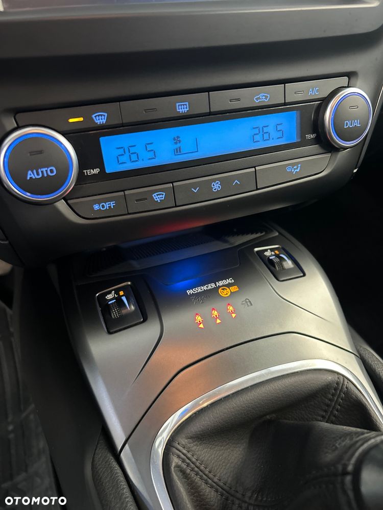 Toyota Avensis 2.0 D-4D Premium - 30