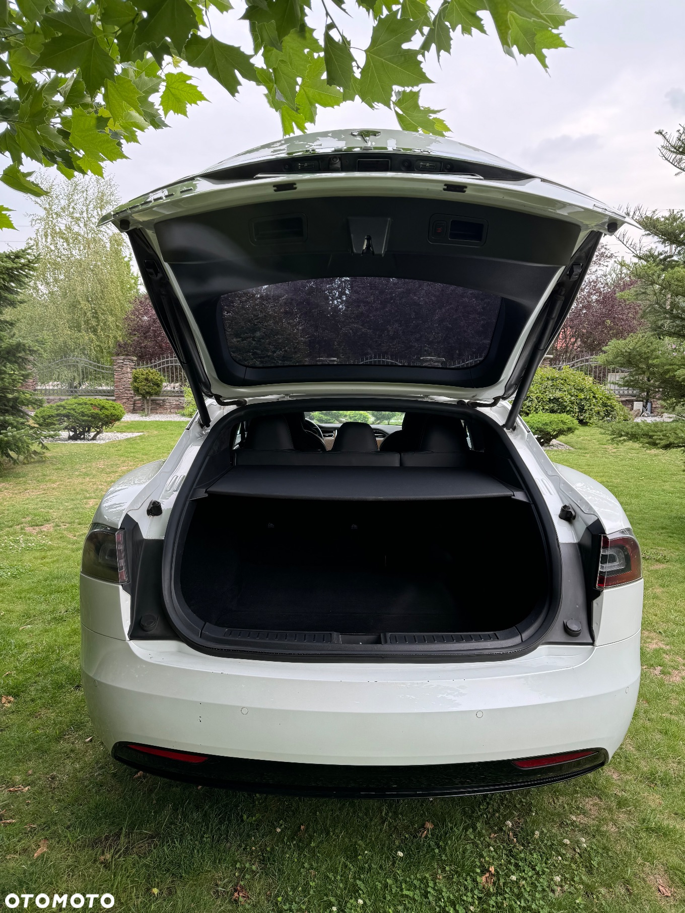 Tesla Model S - 7