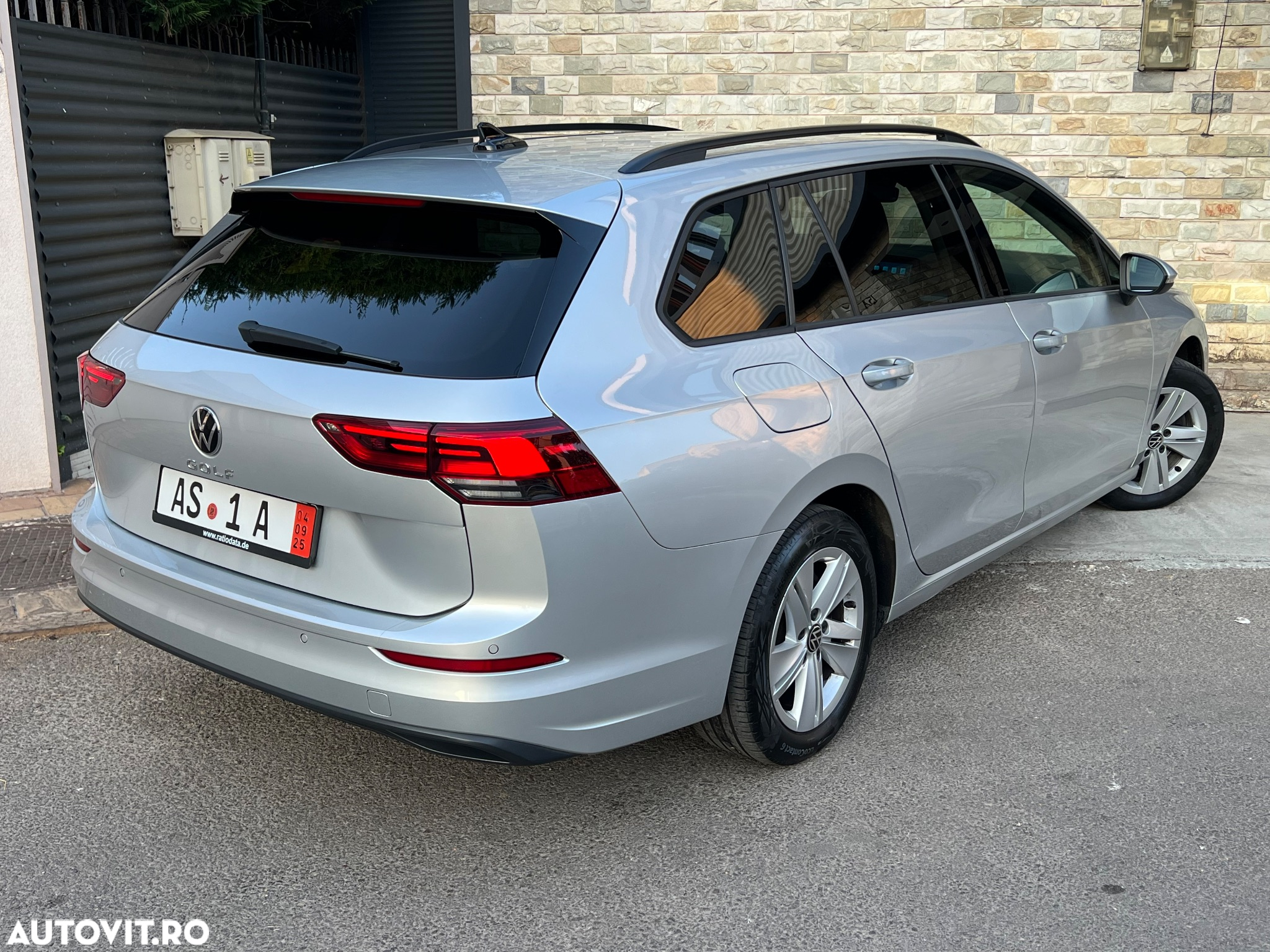 Volkswagen Golf ver-variant-2-0-tdi-116cp-dsg-life - 3