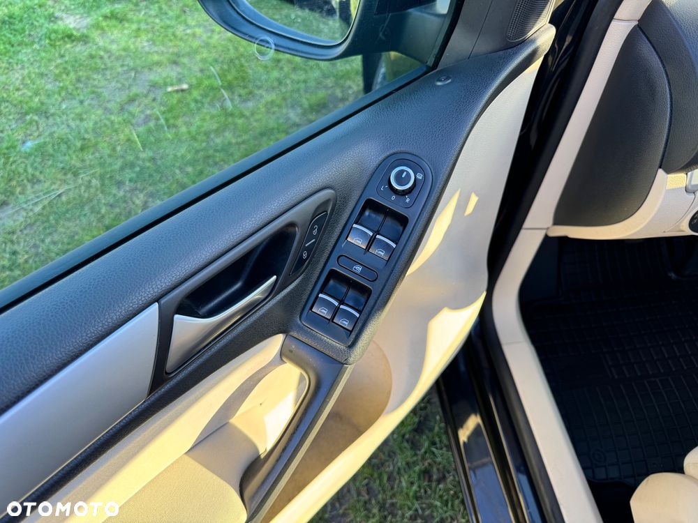 Volkswagen Golf - 11