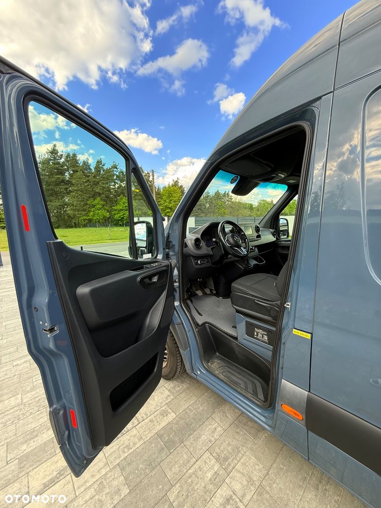 Mercedes-Benz Sprinter - 5
