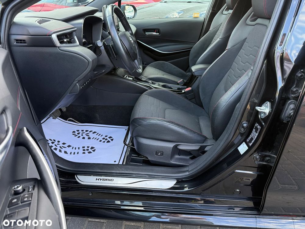Toyota Corolla 2.0 Hybrid Executive - 13