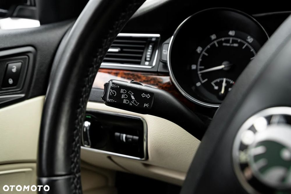 Skoda Superb 3.6 V6 4x4 DSG Elegance - 30