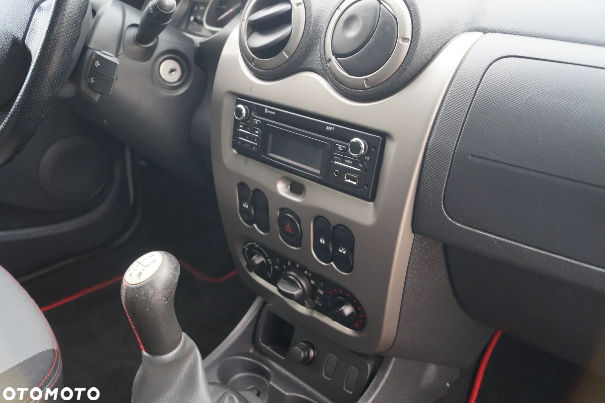 Dacia Duster 1.6 - 15