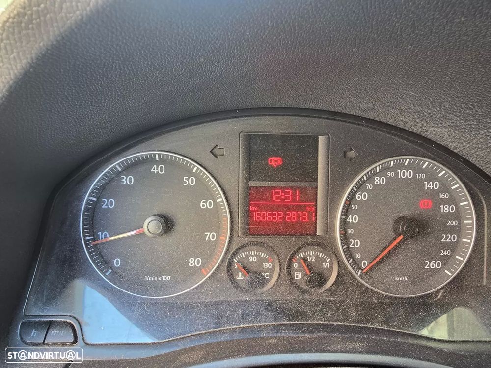 VW Golf 1.6 FSi Sport - 13